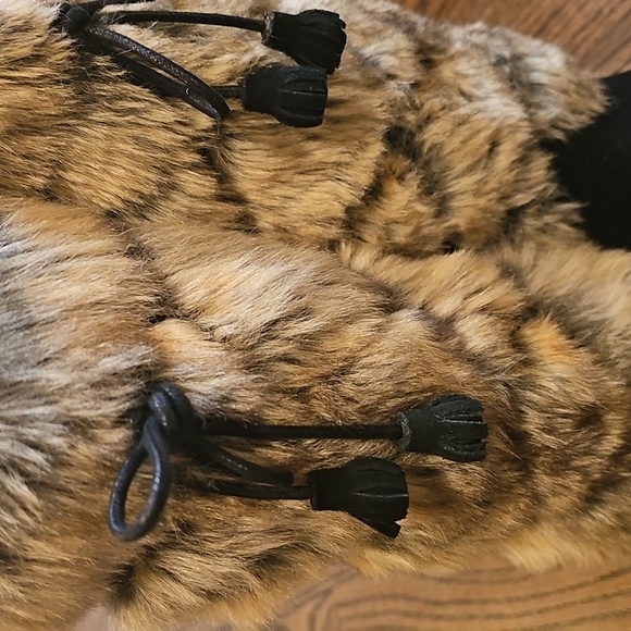 Steve Madden Black and Brown Faux Fur Boots - Picture 5 of 8
